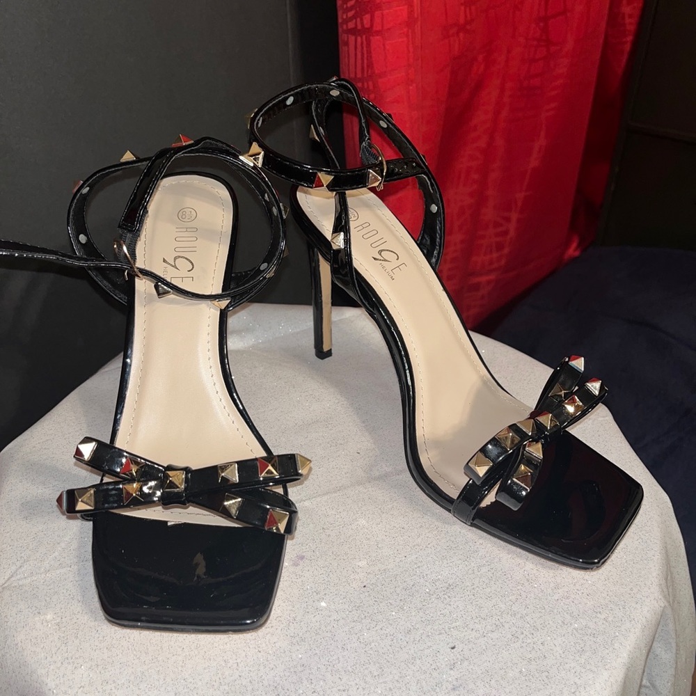 Preloved Rouge Helium Black Studded Strappy Stiletto Sandals - Size 8.5